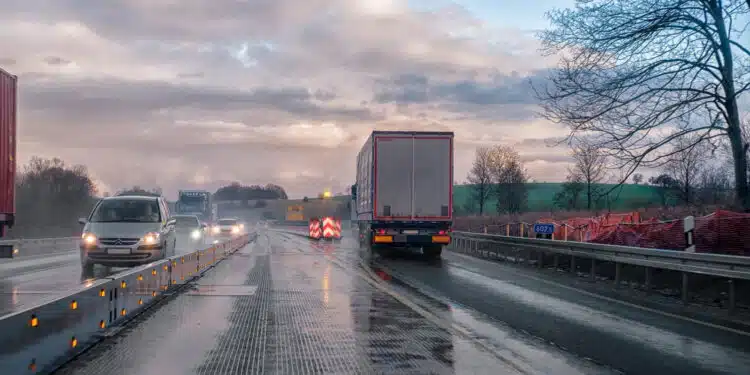 Optimisez la gestion de votre flotte automobile avec les traceurs GPS et logiciels dédiés